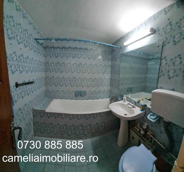 Apartament cu 3 camere semidecomandat în Drumul Taberei