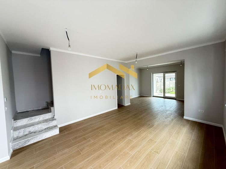 Duplex cu 4 camere cu Canalizare în Bucovăț (Remetea Mare)