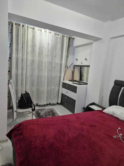 Apartament semidecomandat în Valea Adâncă