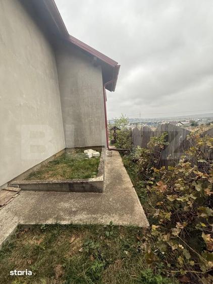 Casă cu 6 camere cu Teren 1000 Mp în Șcheia