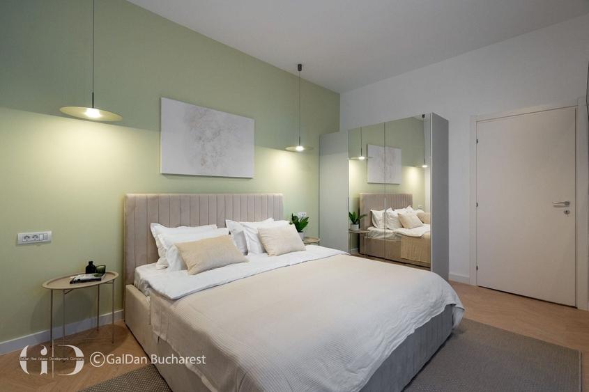 Apartament cu 4 camere în P-ța Universității