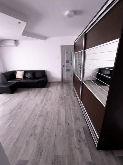 Apartament cu 2 camere semidecomandat în Unirii Sud