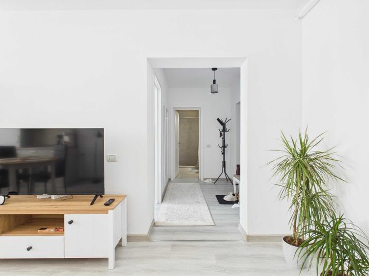 Apartament cu 2 camere decomandat în Sânpetru