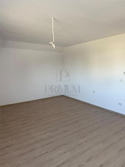 MOSNITA - COMPARTIMENTARE EXCELENTA - FOARTE SPATIOS - DUPLE - 5