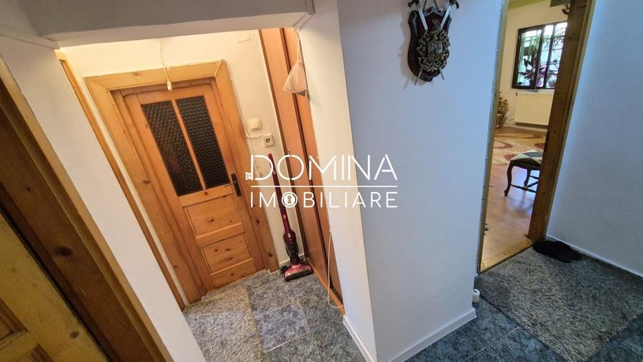 Apartament cu 3 camere decomandat, mobilat în Sud