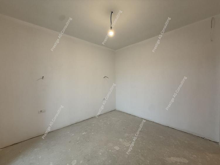 Duplex cu 4 camere cu Canalizare în Giarmata