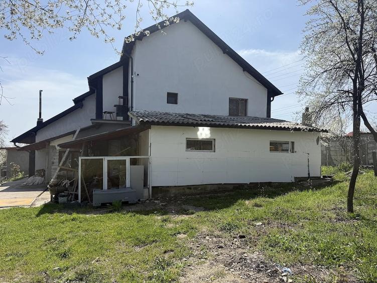 Casă cu 6 camere cu Teren 2000 Mp în Băbana