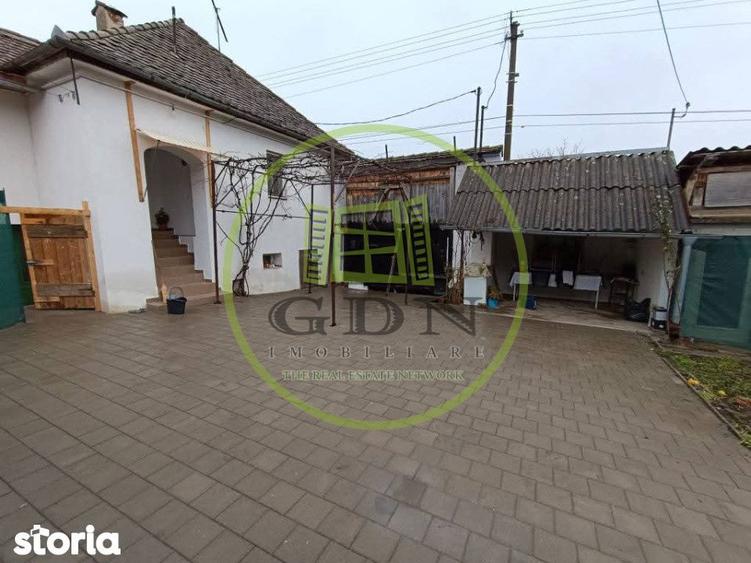 Casă cu 4 camere cu Teren 300 Mp în Central