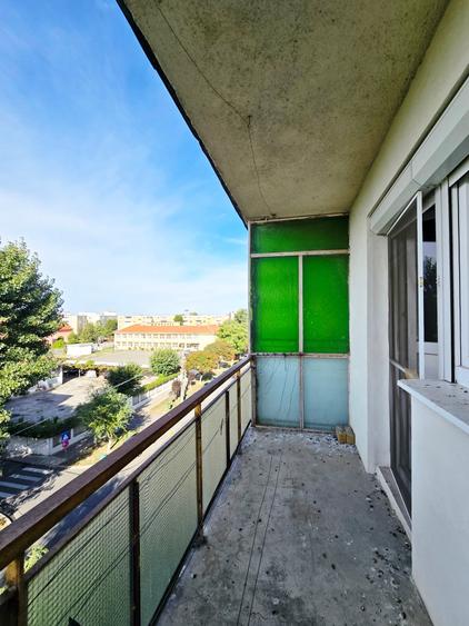 Apartament cu 3 camere în Aurel Vlaicu