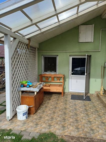 Casă cu 3 camere cu Teren 1938 Mp în Ernei