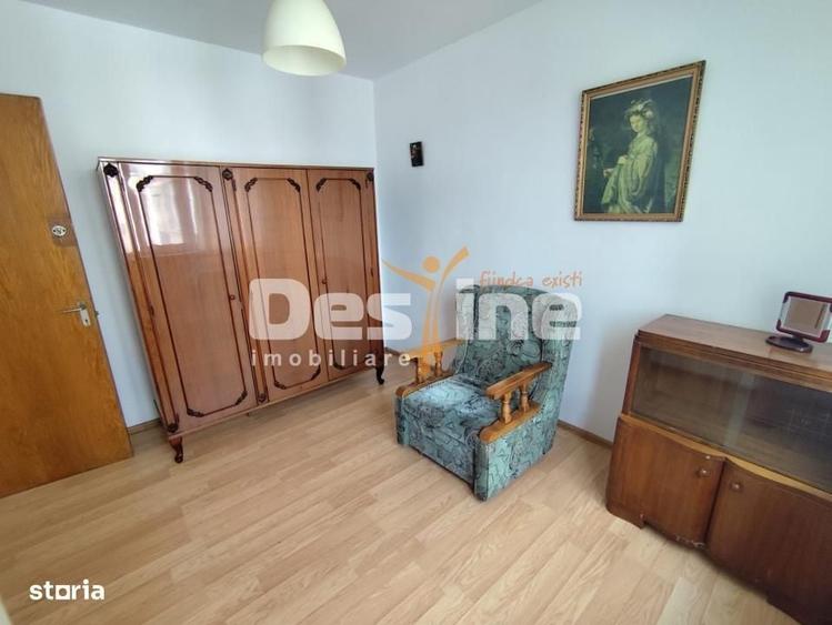 Apartament cu 3 camere, mobilat în Republicii