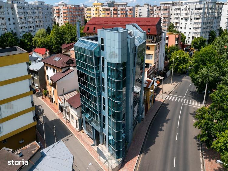 Spațiu comercial, de 1,100 mp, în Central