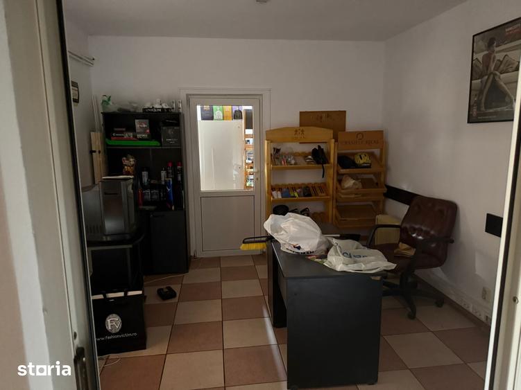 Casă cu 8 camere cu Teren 202 Mp în Pieptănari