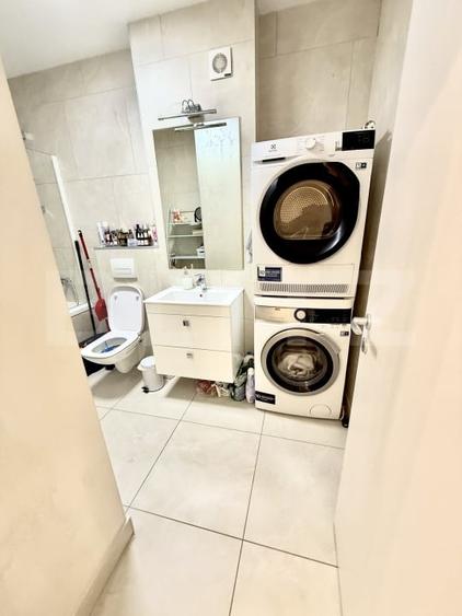 Apartament cu 3 camere decomandat, mobilat în Iris