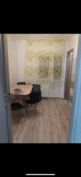 Apartament cu 2 camere decomandat în Plopilor