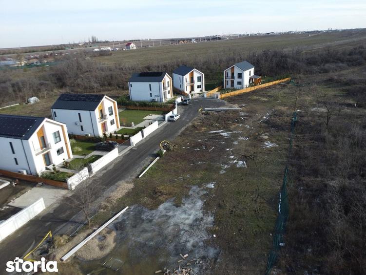 Teren de 760 mp, în Mărăcineni
