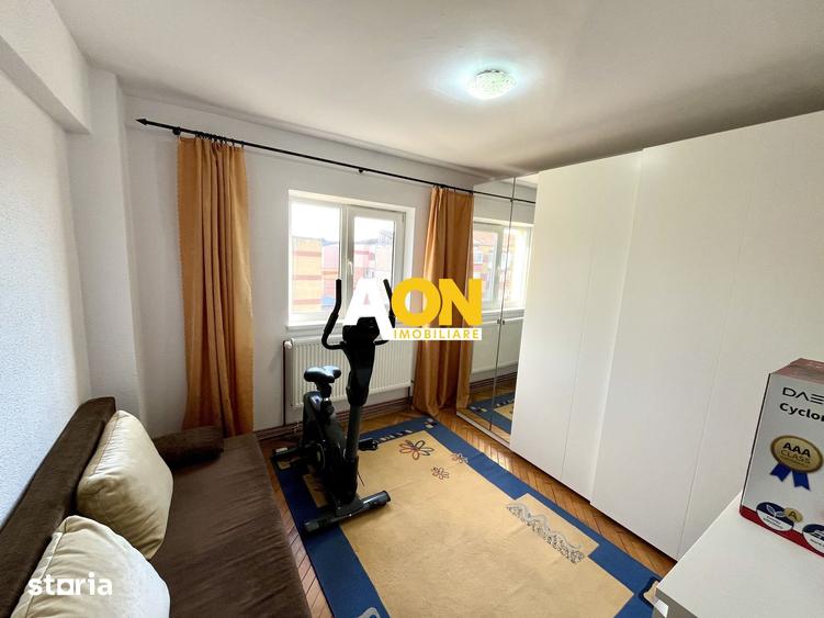 Apartament cu 3 camere decomandat în Central