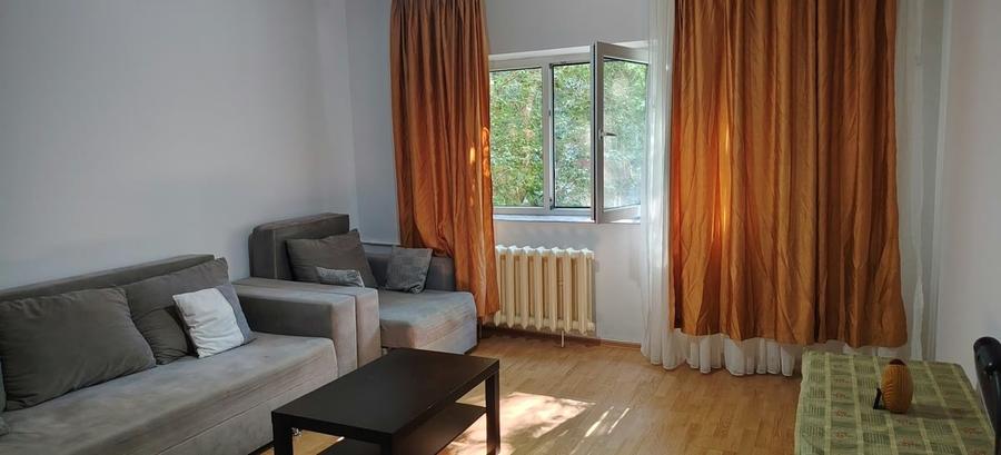 Apartament cu 3 camere decomandat în Sebastian