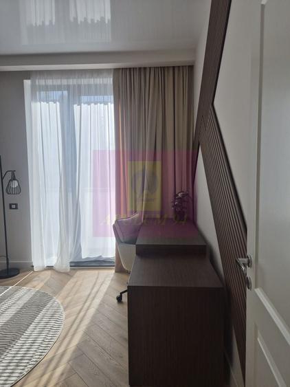Apartament cu 4 camere decomandat în Pipera