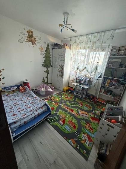 Apartament cu 2 camere semidecomandat, mobilat în Banca Națională