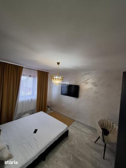 Casă cu 6 camere cu Teren 500 Mp în Milcovul