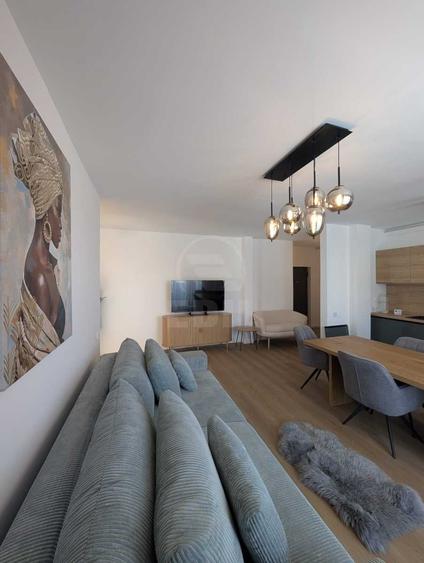 Apartament cu 2 camere semidecomandat în Florești
