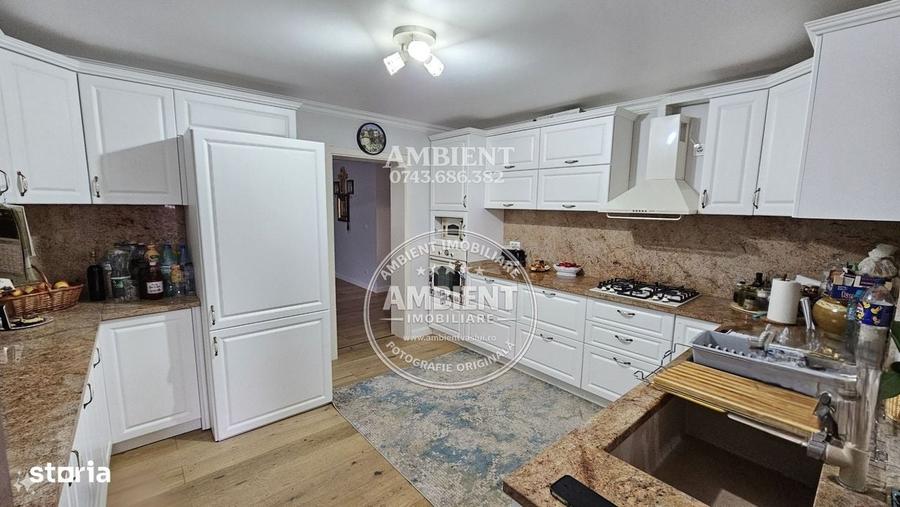 Casă cu 4 camere cu Teren 400 Mp în Central