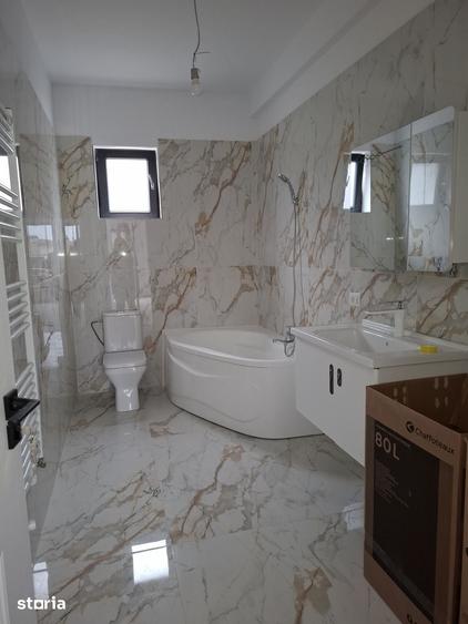 Casă cu 3 camere cu Teren 300 Mp în Central