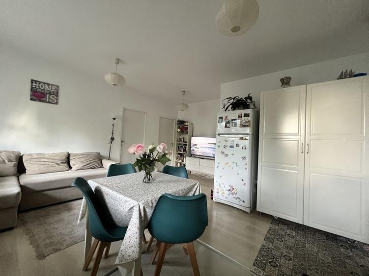 Apartament cu 3 camere decomandat în Bucureștii Noi