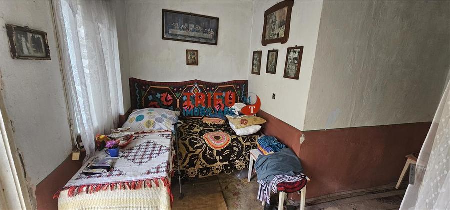 Casă cu 4 camere cu Teren 1660 Mp în Galda de Jos
