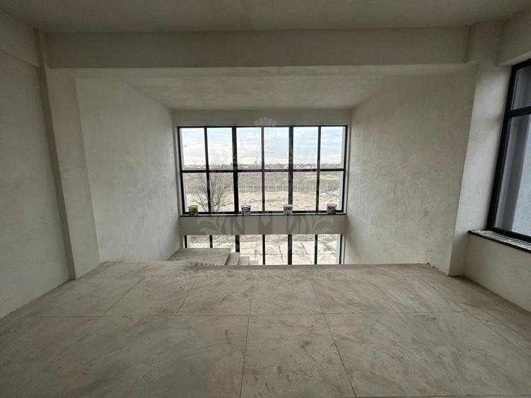 Birou, de 1,200 mp, în Bărcănești