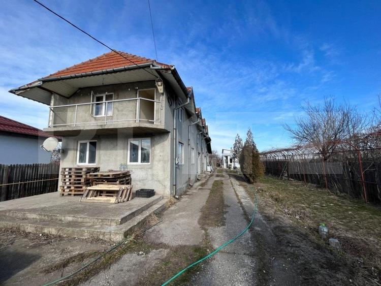 Casă individuală cu 4 camere cu Canalizare în Exterior Est