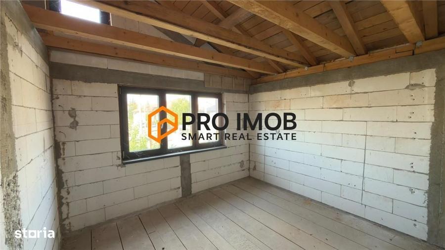 Casă cu 4 camere decomandat în Băceni