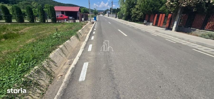Spațiu comercial, în Corunca