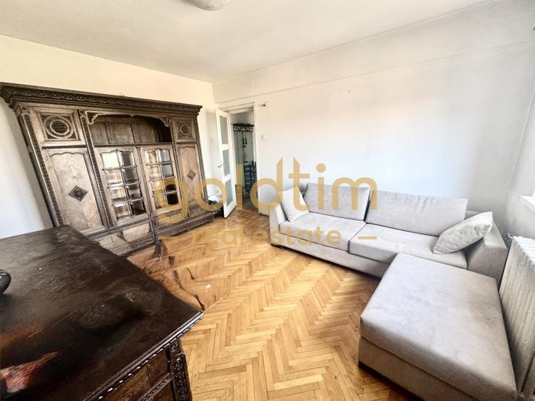 Apartament cu 3 camere semidecomandat în Kogălniceanu