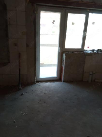 Casă cu 3 camere cu Teren 1440 Mp în Zăbrani