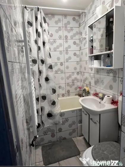 Apartament cu 2 camere semidecomandat în Solidarității