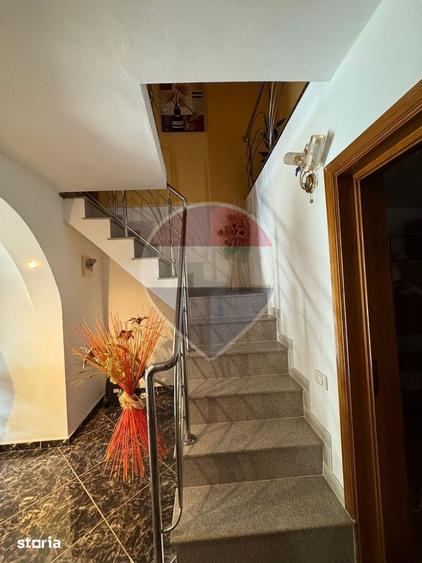 Casă cu 6 camere cu Teren 1526 Mp în Bolotești