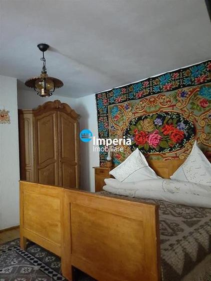Casă individuală cu 7 camere cu Teren 750 Mp în Pojorâta