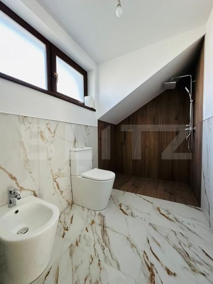 Duplex cu 5 camere cu Canalizare în Ghimbav