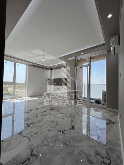 Apartament cu 3 camere decomandat în Torontalului