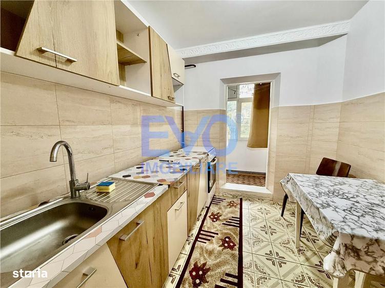 Apartament cu 2 camere decomandat în Nicolina