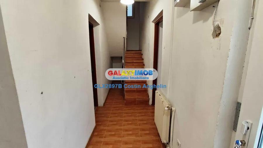 Casă cu 6 camere cu Teren 165 Mp în Decebal