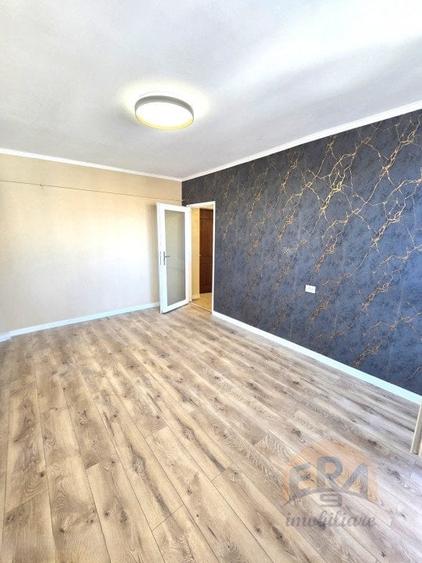 Garsonieră decomandată în Rogerius