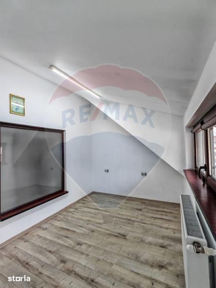 Casă cu 4 camere cu Teren 50 Mp în Bartolomeu