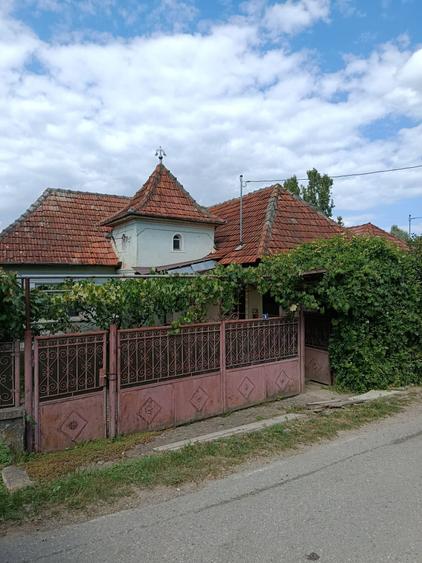 Casă cu 3 camere cu Teren 1000 Mp în Sutoru