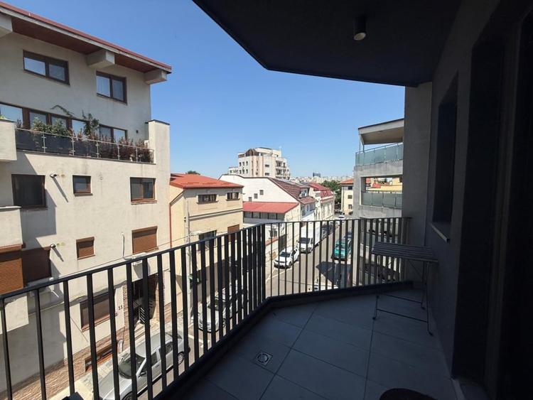 Apartament cu 2 camere, mobilat în Eminescu