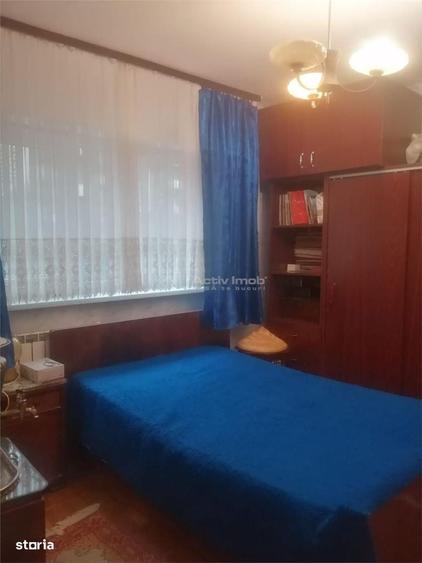 Apartament cu 4 camere decomandat în Calea București