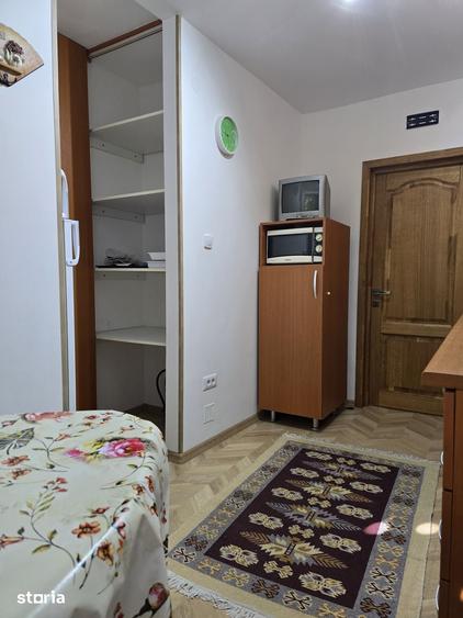 Apartament cu 3 camere în 1 Mai