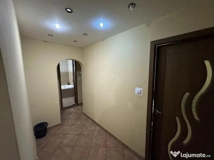 Garsonieră decomandată în Rahova